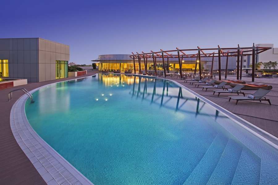 Millennium Capital Gate Abu Dhabi - Swimming Pool Evening